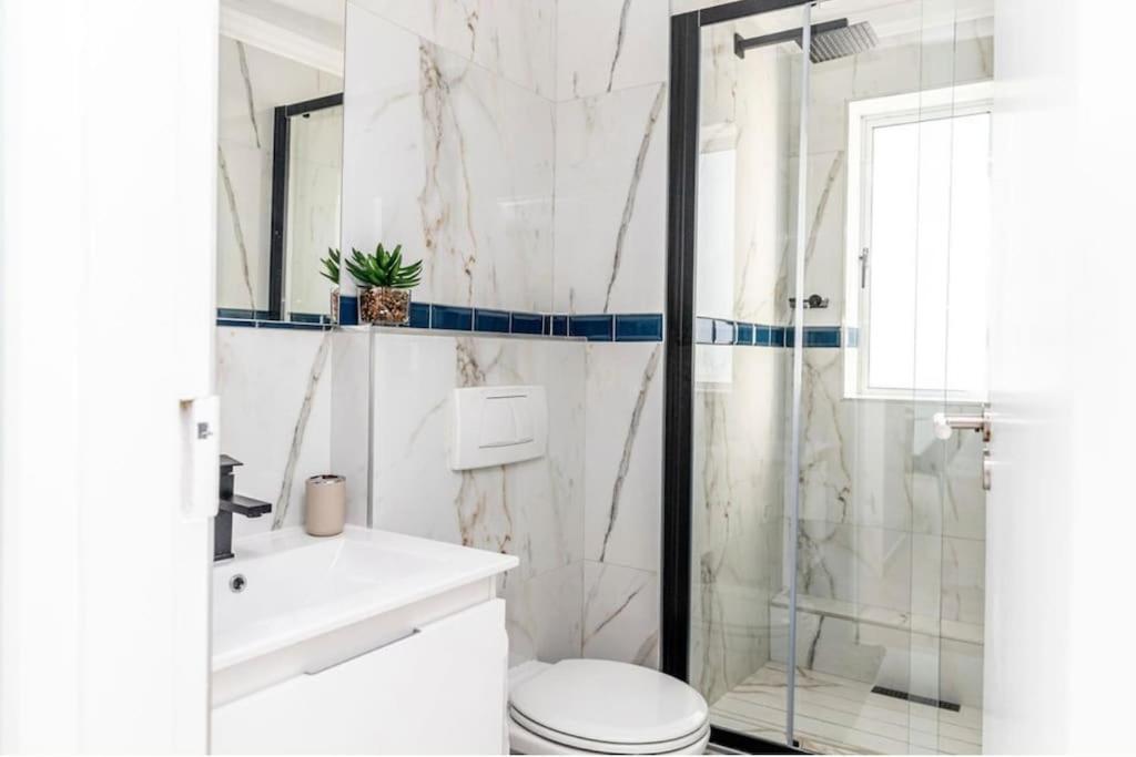 Apartment Beachfront Blouberg Oasis Cape Town