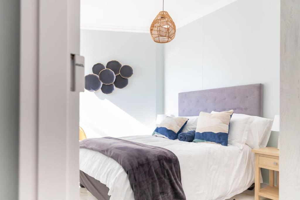 Beachfront Blouberg Oasis Cape Town