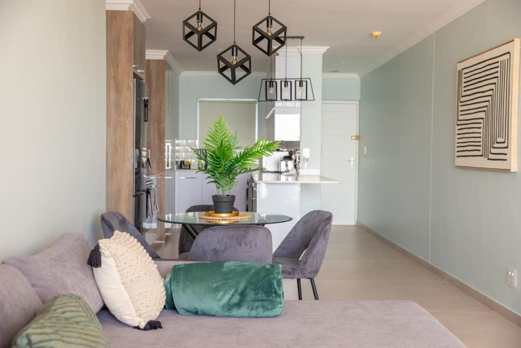 Beachfront Blouberg Oasis * Cape Town