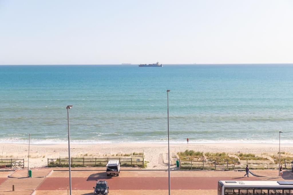 Beachfront Blouberg Oasis Cape Town