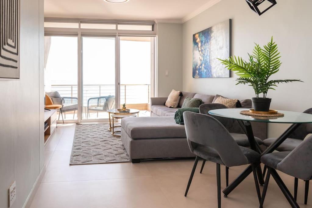 Beachfront Blouberg Oasis Apartment Cape Town